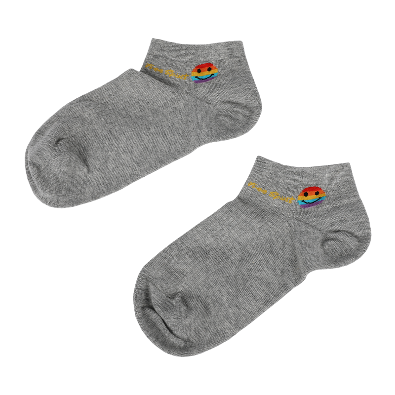 Grossist- eller anpassade smiley-emoji-ansiktsmönstrade sneakerstrumpor för damer